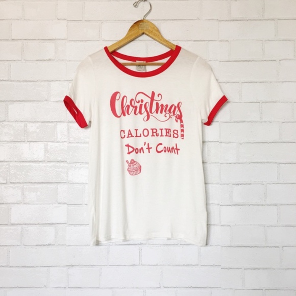 Paper Crane Graphic Christmas Calories Don’t Count PJ T-Shirt
